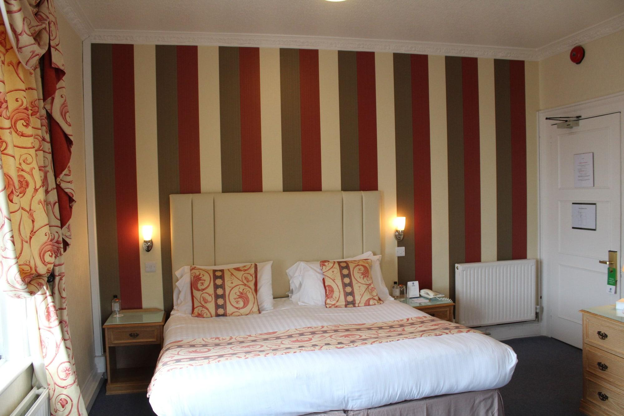 Best Western New Holmwood Hotel คาวส์ ภายนอก รูปภาพ