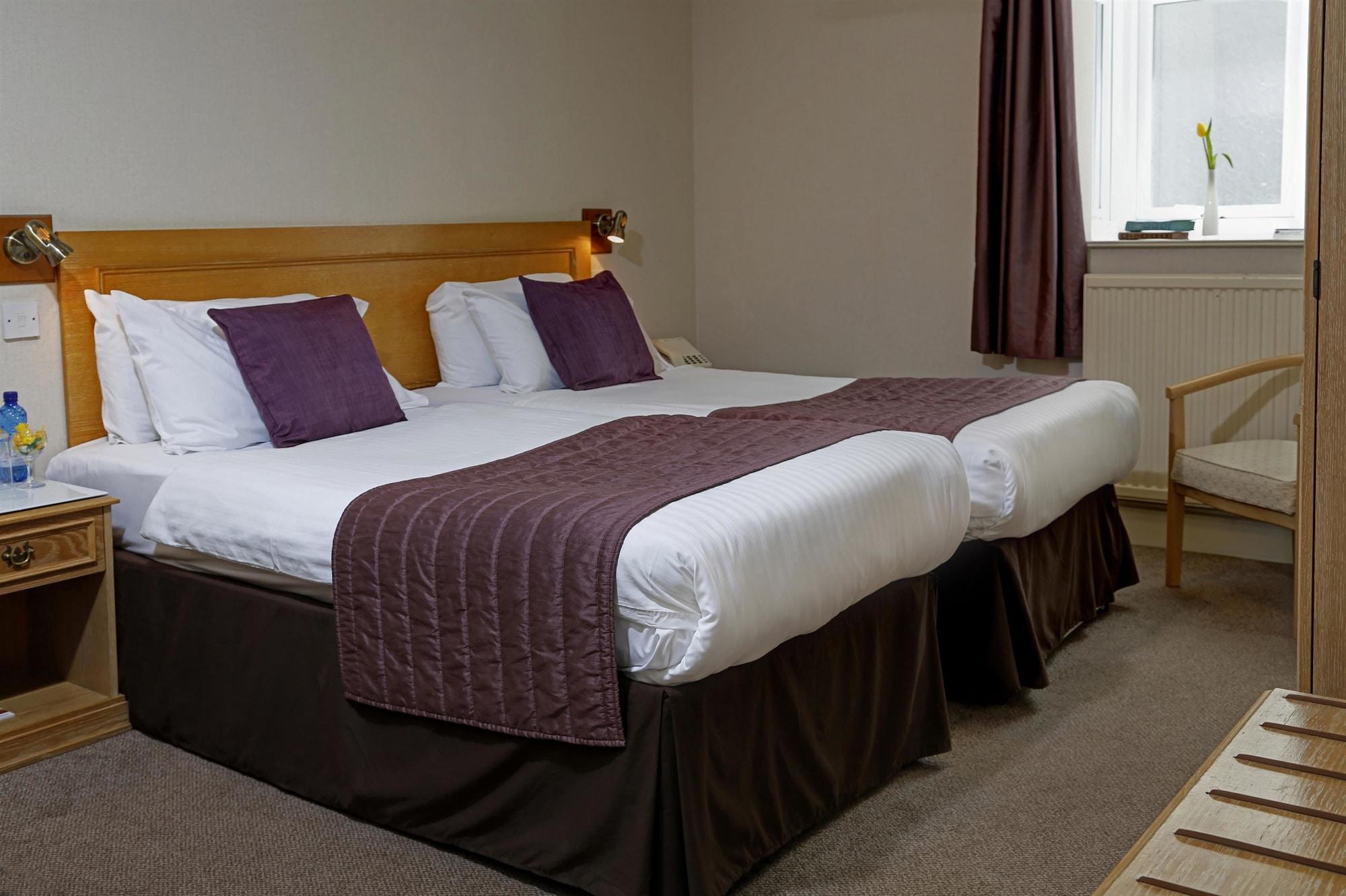 Best Western New Holmwood Hotel คาวส์ ภายนอก รูปภาพ
