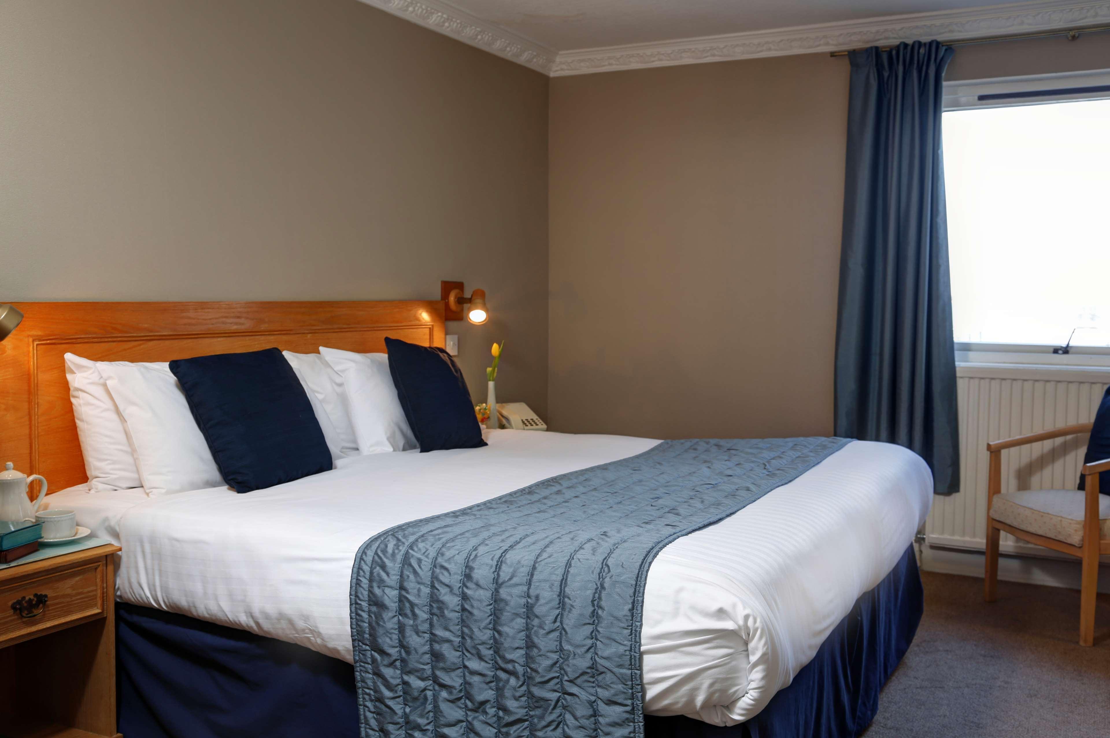 Best Western New Holmwood Hotel คาวส์ ภายนอก รูปภาพ